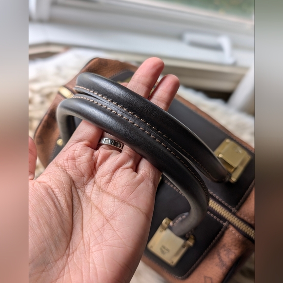 🚨 SOLD 🚨 Vintage MCM Boston 25 - Picture 3 of 9